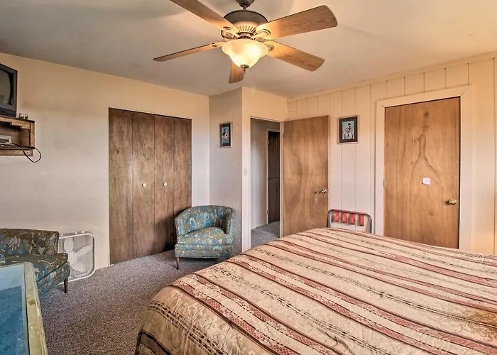 Peaceful Ranch Cabin, 3 Mi To Becker Lake! Dom wakacyjny Springerville